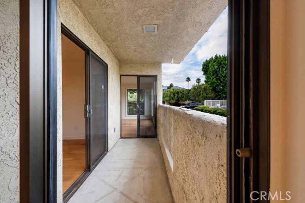 Image 36 of property listing at 585 W Duarte 25, Arcadia, CA 91007