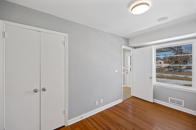 3619 71st Street E, Inver Grove Heights, MN 55076