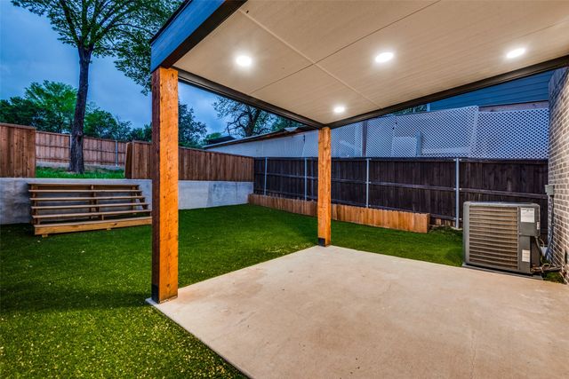 1904 Pollard Street, Dallas, TX 75208