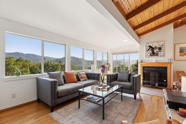 569 Sequoia Dr, San Anselmo, CA 94960