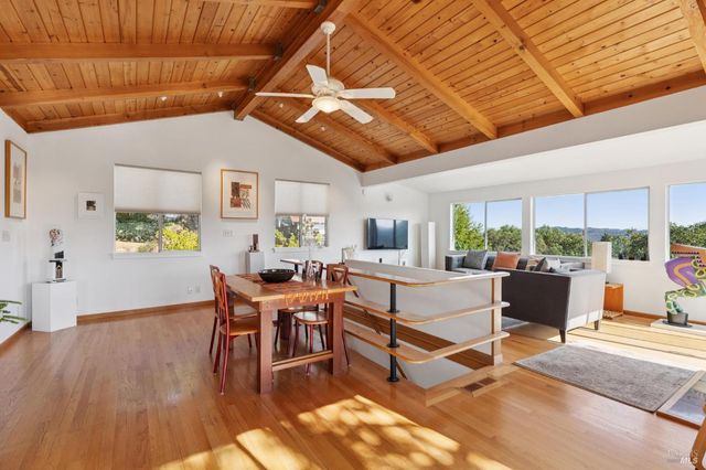 569 Sequoia Dr, San Anselmo, CA 94960