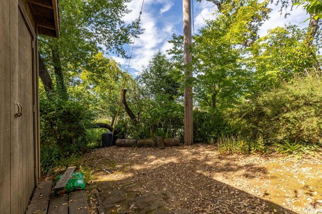 569 Sequoia Dr, San Anselmo, CA 94960