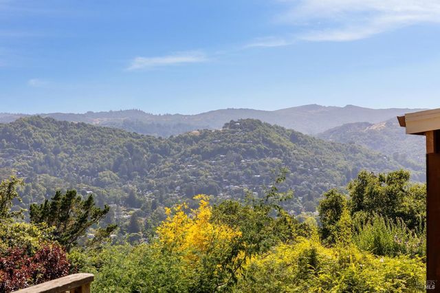 569 Sequoia Dr, San Anselmo, CA 94960