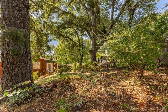 569 Sequoia Dr, San Anselmo, CA 94960