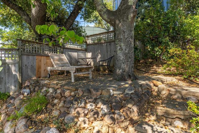 569 Sequoia Dr, San Anselmo, CA 94960