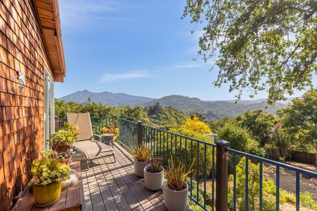 569 Sequoia Dr, San Anselmo, CA 94960