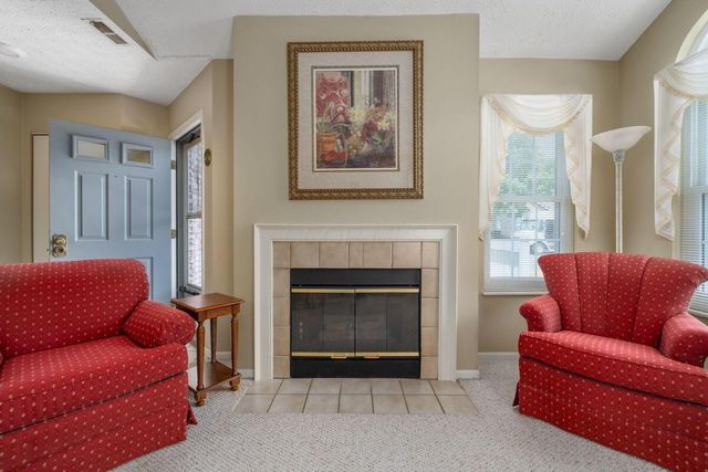 285 Villa Oaks Lane, Columbus, OH 43230
