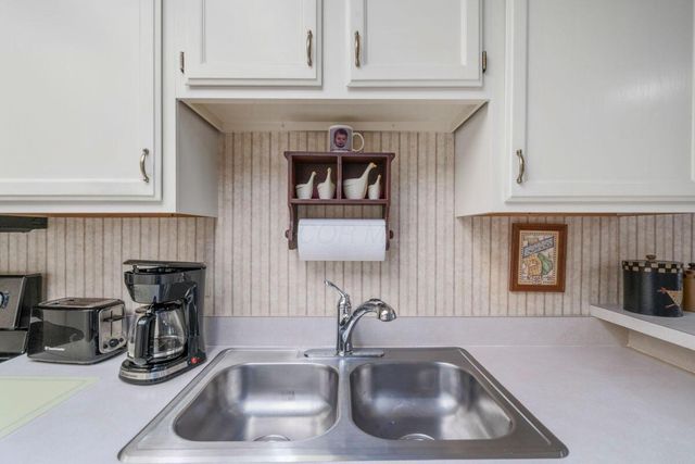 285 Villa Oaks Lane, Columbus, OH 43230