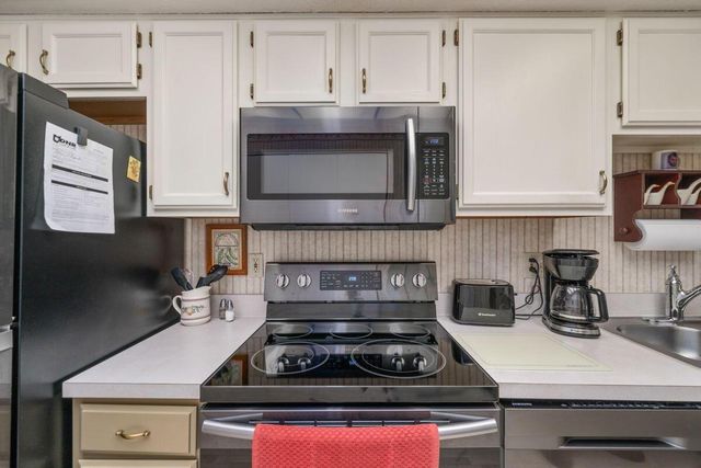 285 Villa Oaks Lane, Columbus, OH 43230