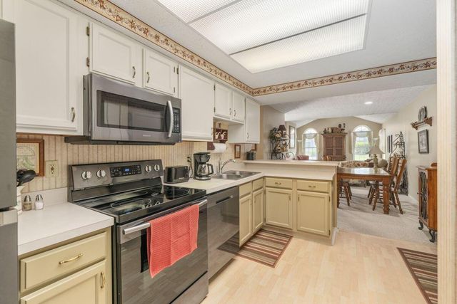 285 Villa Oaks Lane, Columbus, OH 43230