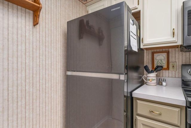 285 Villa Oaks Lane, Columbus, OH 43230