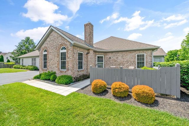 285 Villa Oaks Lane, Columbus, OH 43230