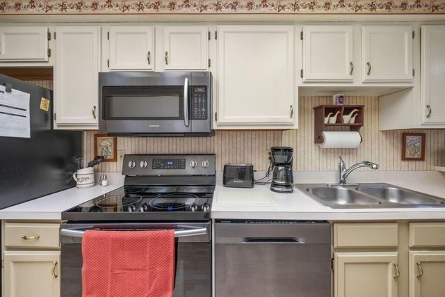 285 Villa Oaks Lane, Columbus, OH 43230