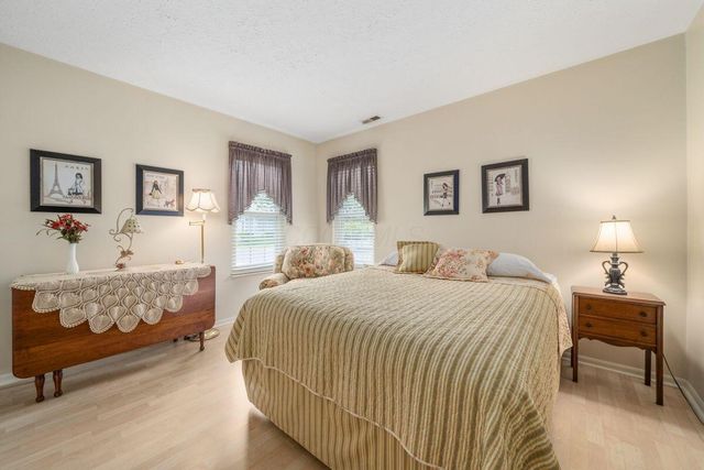 285 Villa Oaks Lane, Columbus, OH 43230