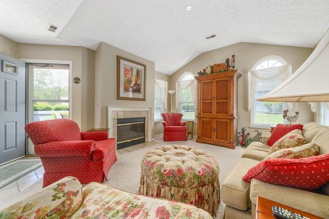 285 Villa Oaks Lane, Columbus, OH 43230