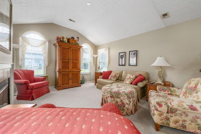 285 Villa Oaks Lane, Columbus, OH 43230