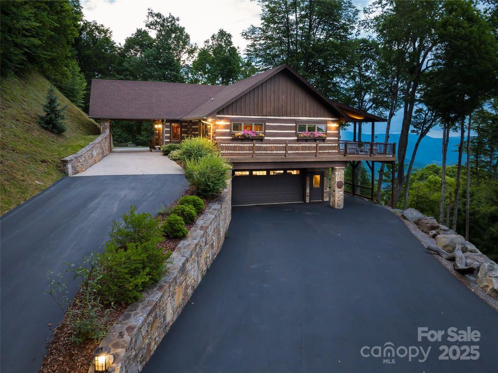 242 Anisidi Trail, Maggie Valley, NC 28751
