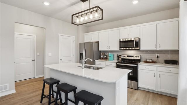 4722 173rd Street, Urbandale, IA 50322