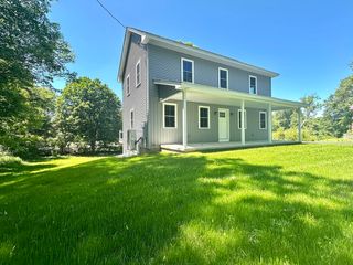 90 Bald Mountain Rd, Bernardston, MA 01337