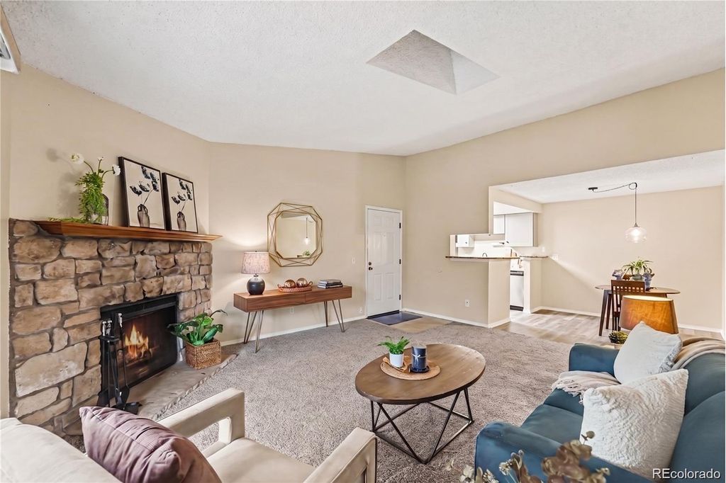 8225 E Fairmount Drive 9-201, Denver, CO 80247
