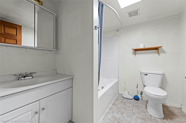 2513 Vanness Street, Port Huron, MI 48060