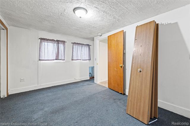 2513 Vanness Street, Port Huron, MI 48060