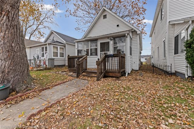 2513 Vanness Street, Port Huron, MI 48060