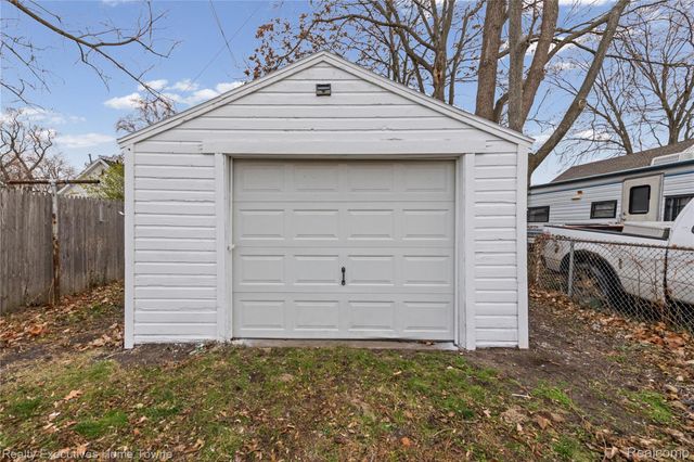 2513 Vanness Street, Port Huron, MI 48060