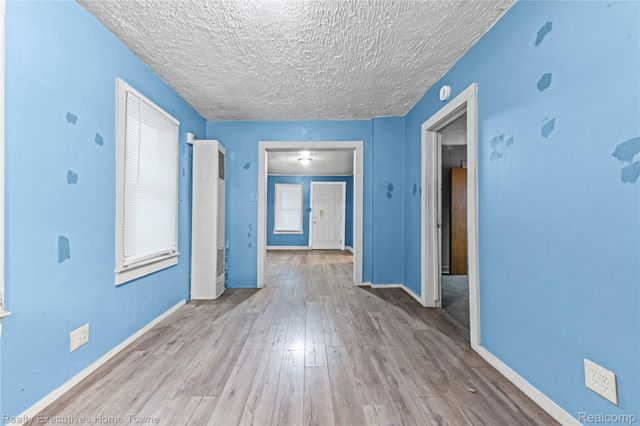 2513 Vanness Street, Port Huron, MI 48060