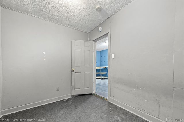 2513 Vanness Street, Port Huron, MI 48060