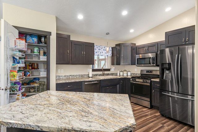 2130 E Decaro LOOP, Post Falls, ID 83854