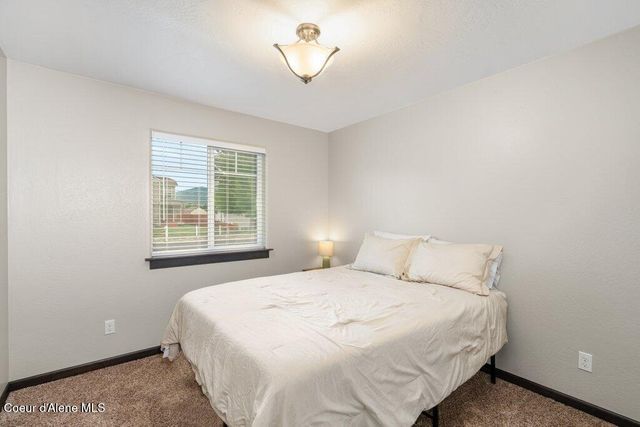 2130 E Decaro LOOP, Post Falls, ID 83854