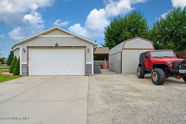 2130 E Decaro LOOP, Post Falls, ID 83854