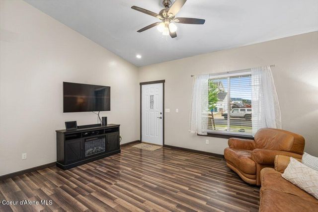 2130 E Decaro LOOP, Post Falls, ID 83854