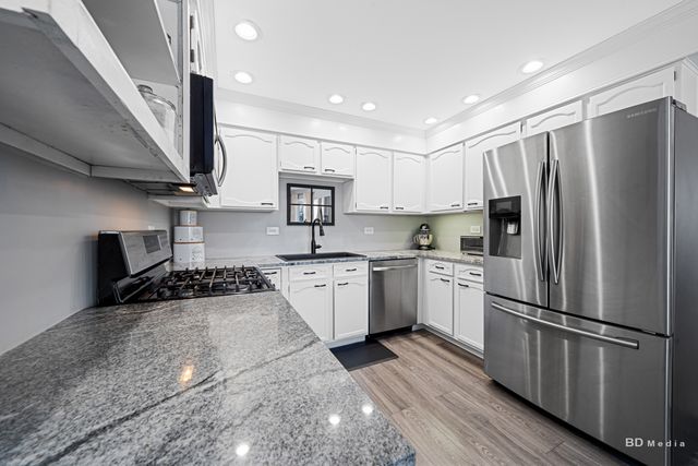 8544 Pine Street, Orland Park, IL 60462