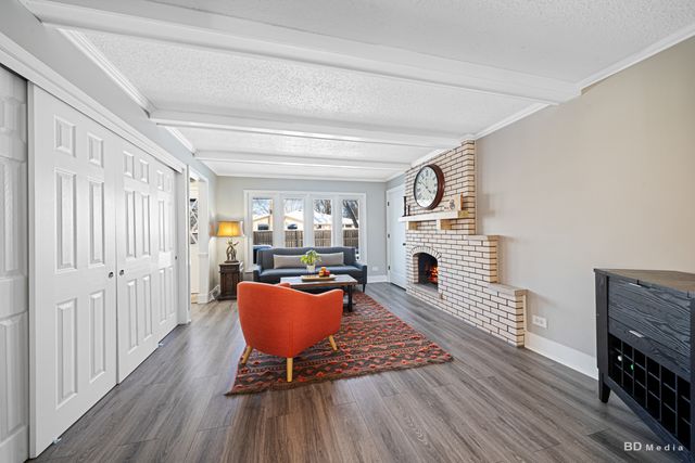 8544 Pine Street, Orland Park, IL 60462