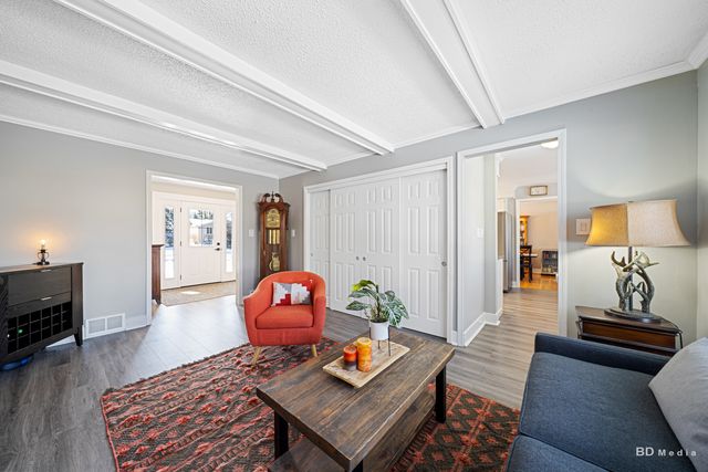 8544 Pine Street, Orland Park, IL 60462