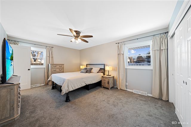 8544 Pine Street, Orland Park, IL 60462