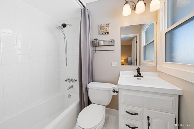 8544 Pine Street, Orland Park, IL 60462