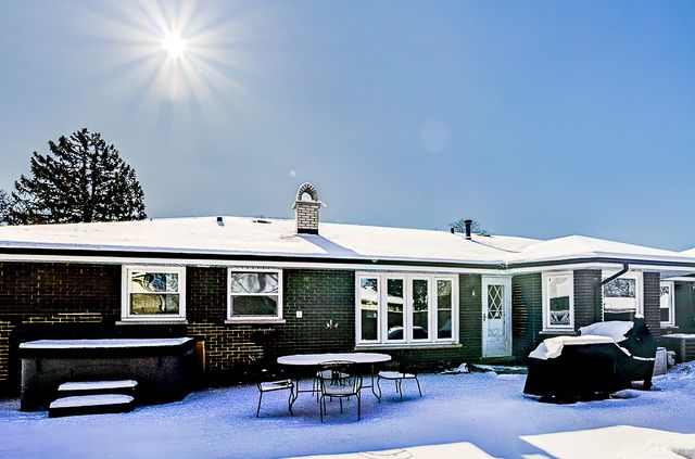 8544 Pine Street, Orland Park, IL 60462