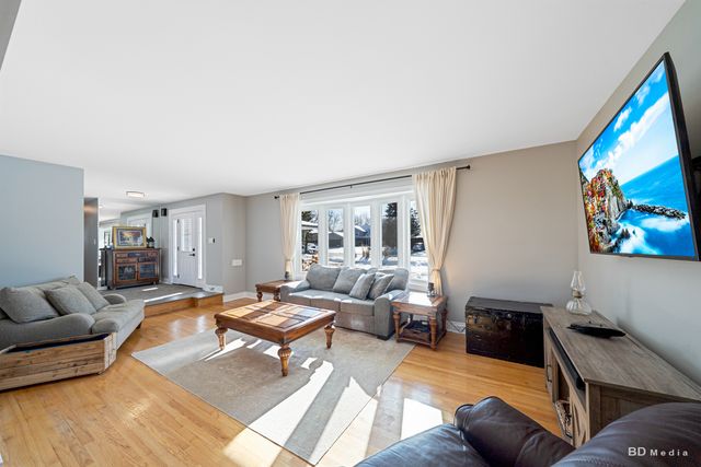 8544 Pine Street, Orland Park, IL 60462