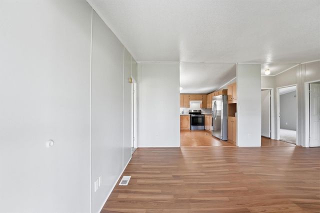 2415 W Cedar Bayou Lynchburg Road, Baytown, TX 77521