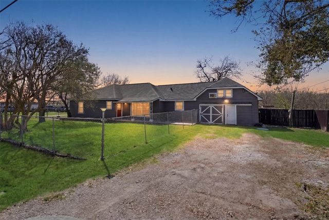 2415 W Cedar Bayou Lynchburg Road, Baytown, TX 77521
