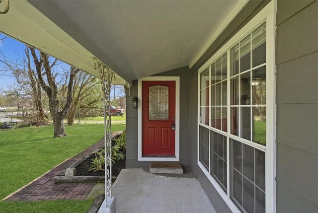 2415 W Cedar Bayou Lynchburg Road, Baytown, TX 77521