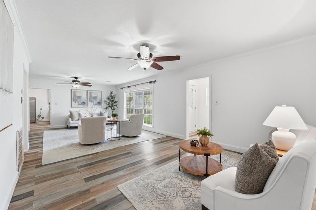 2415 W Cedar Bayou Lynchburg Road, Baytown, TX 77521