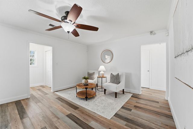 2415 W Cedar Bayou Lynchburg Road, Baytown, TX 77521