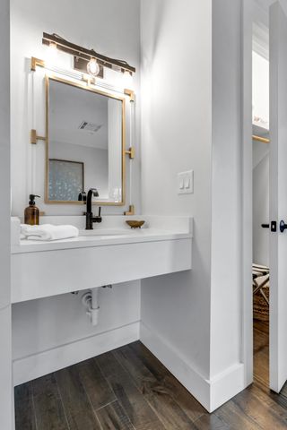612 21st Ave N Apt 313, Nashville, TN 37203