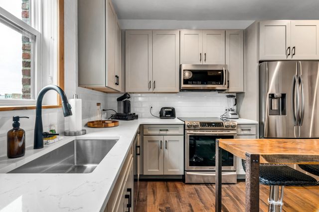 612 21st Ave N Apt 313, Nashville, TN 37203