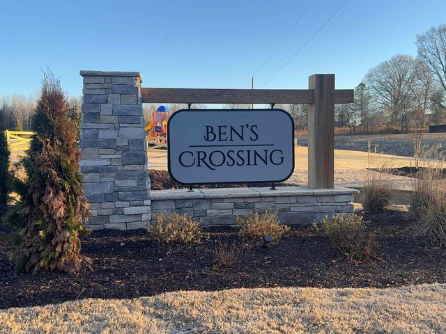 305 Kinsale Court, Woodruff, SC 29388