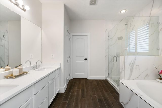 4203 Landon Lane, Baytown, TX 77523